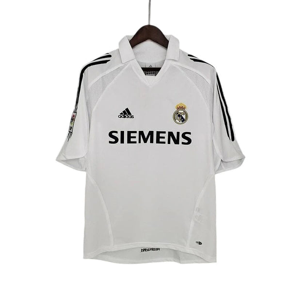 JERSEY Real Madrid Home 2005/06 + patch La Liga [VERSION RETRO]